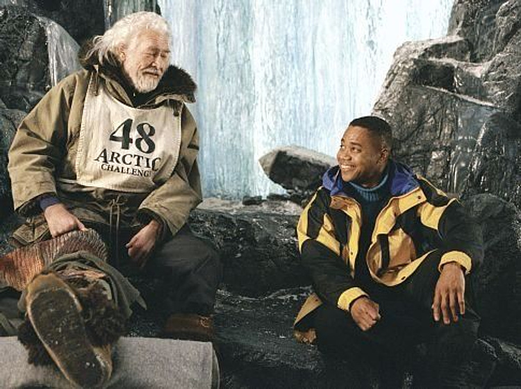 James Coburn y Cuba Gooding Jr. en Aventuras en Alaska