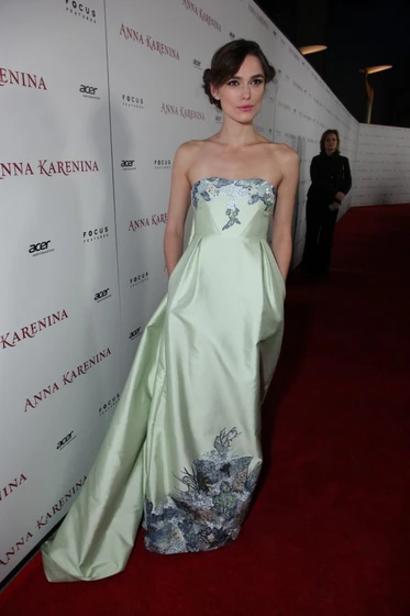 Keira Knightley en Anna Karenina (Premiere en Los Angeles. Diciembre 2012)