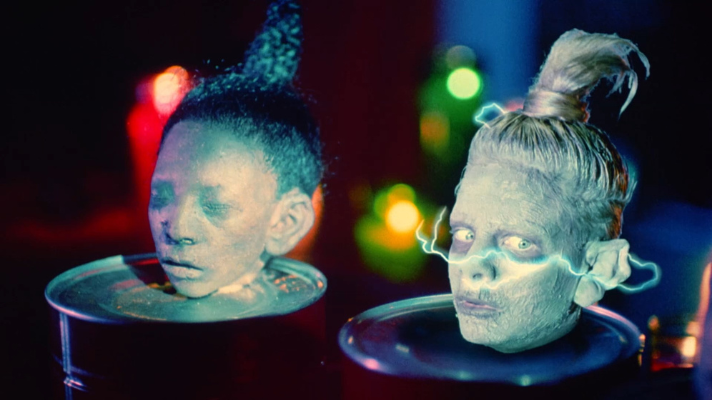 Darris Love y Aeryk Egan en shrunken-heads