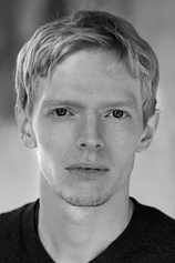 picture of actor Hugh Mitchell