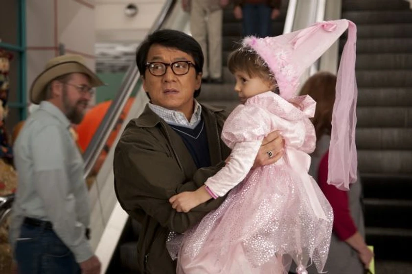 Jackie Chan y Alina Foley en el-super-canguro