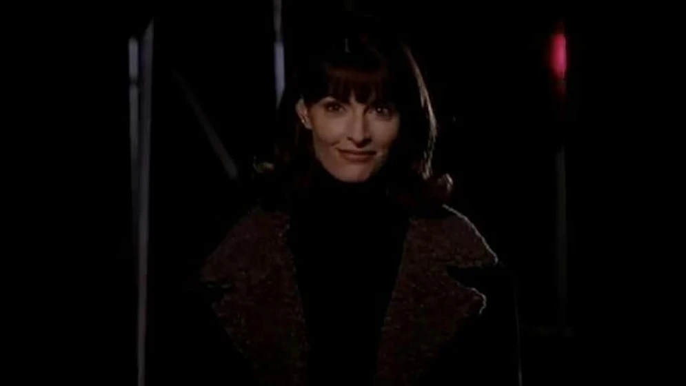 Joan Severance en black-scorpion