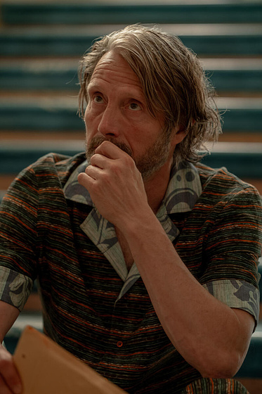 Mads Mikkelsen en atrapando-a-un-monstruo