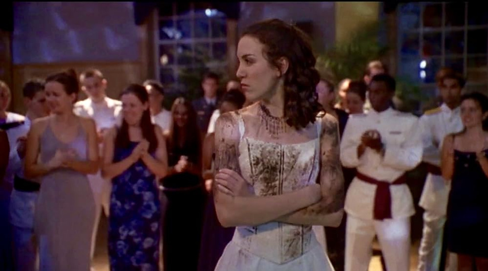 Christy Carlson Romano en cadete-kelly
