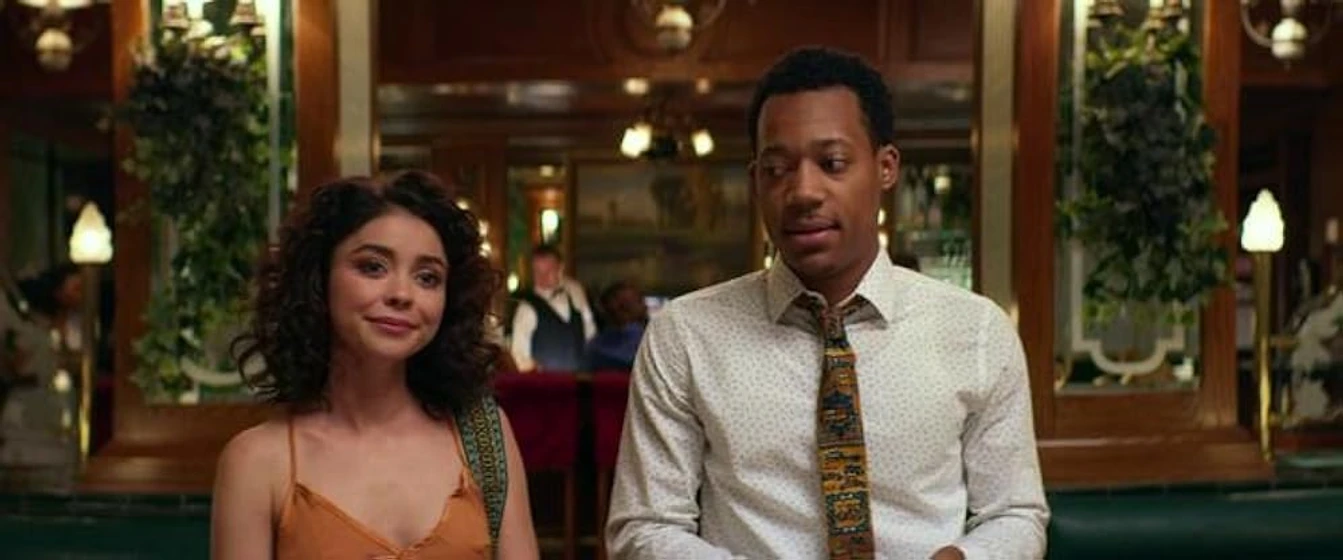 Sarah Hyland y Tyler James Williams en el-ano-de-las-bodas