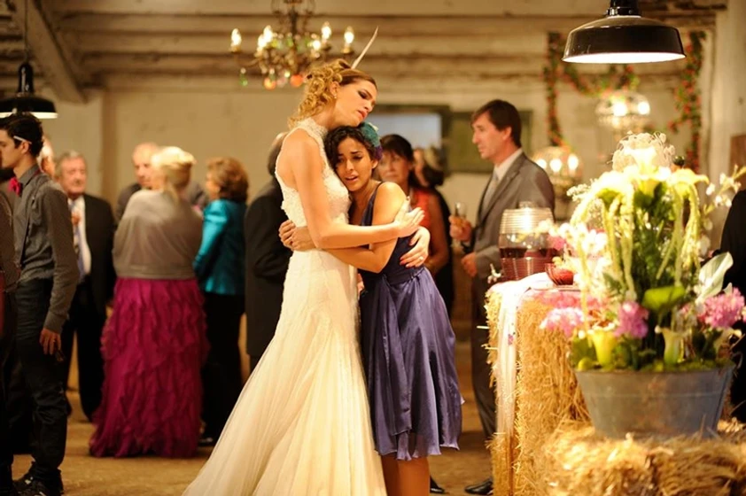 Inma Cuesta y Laura Sánchez en tres-bodas-de-mas