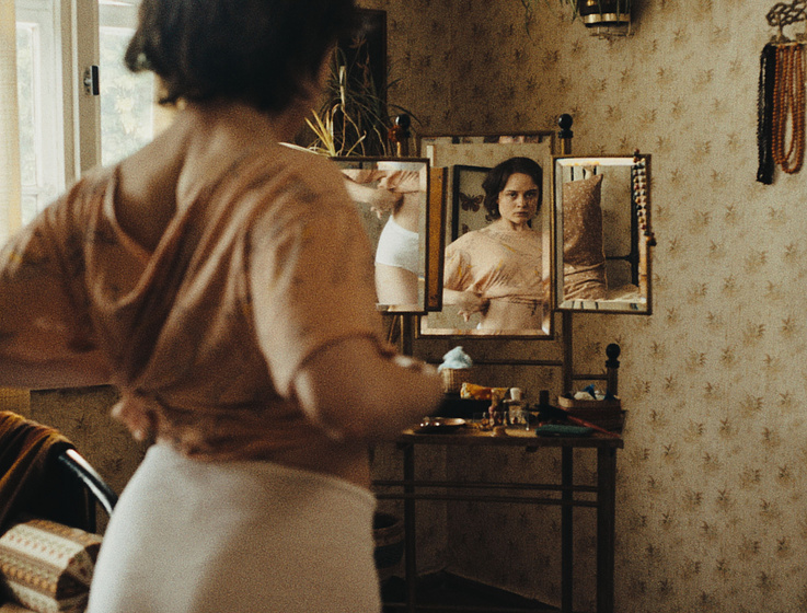 Lena Urzendowsky en Sound of Falling