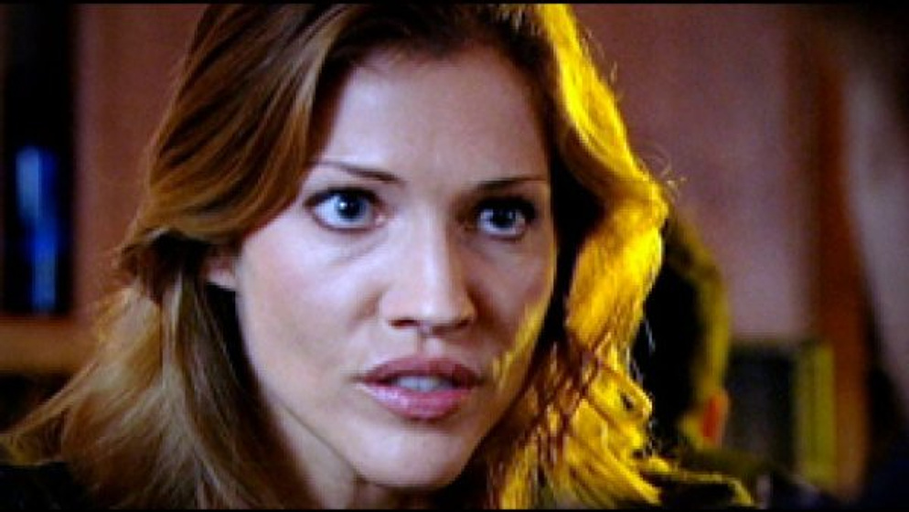 Tricia Helfer en Delitos Ocultos