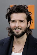 picture of actor Guy Burnet