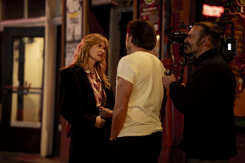 Laura Dern, Bradley Cooper y Will Arnett en sin-conexion (Rodaje)