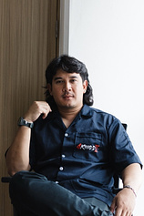 photo of person Puttipong Nakthong