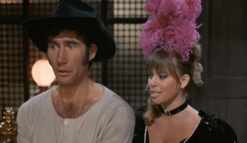 Jim Dale y Edina Ronay en El Oeste es una Peste