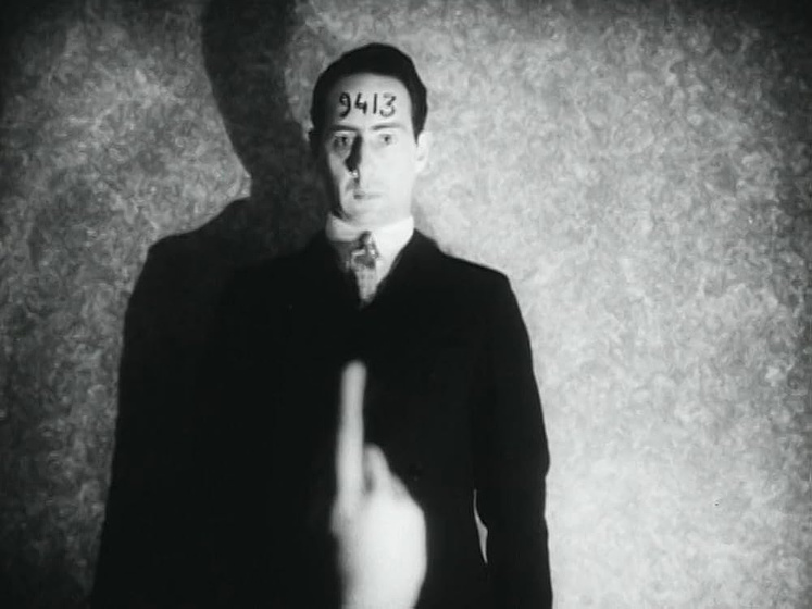 George Voya en The Life and Death of 9413, A Hollywood Extra