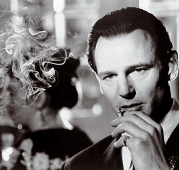 Liam Neeson en la-lista-de-schindler