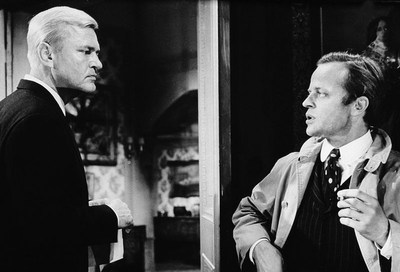 Klaus Kinski y Peter van Eyck en Dr. Mabuse vs. Scotland Yard