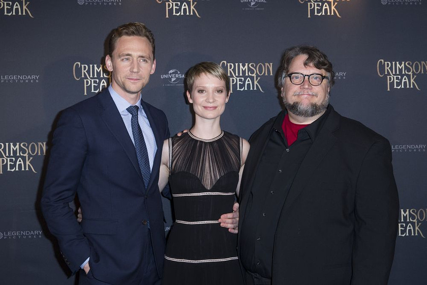 Guillermo del Toro, Tom Hiddleston y Mia Wasikowska en La Cumbre Escarlata (Photocall en Paris. Octubre 2015)
