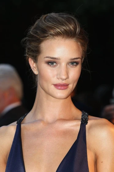 Rosie Huntington-Whiteley en Transformers: El lado oscuro de la Luna (Premiere en Londres. Julio 2011)