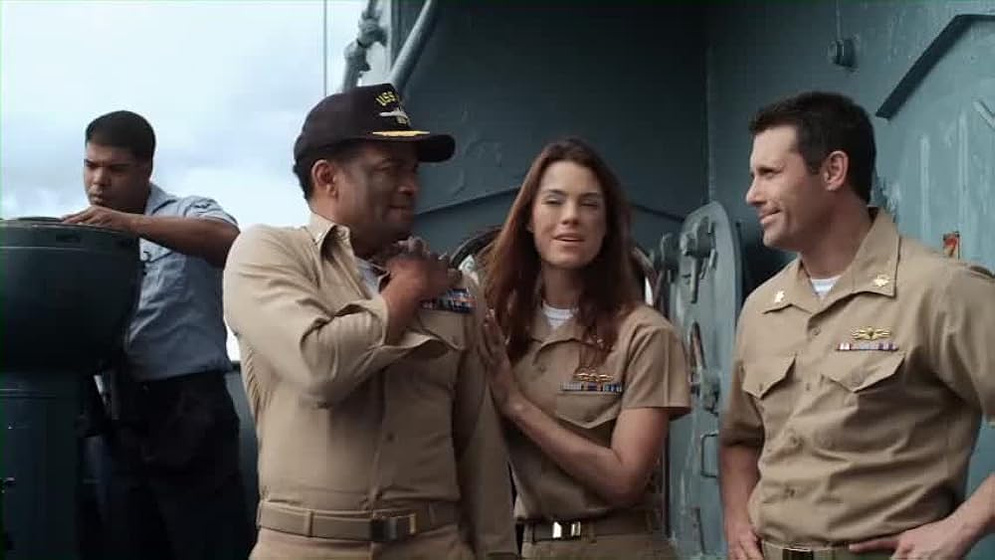 Mario Van Peebles en Buques de Guerra Americanos