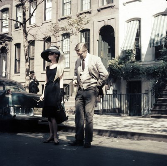 Audrey Hepburn y George Peppard en Desayuno con diamantes
