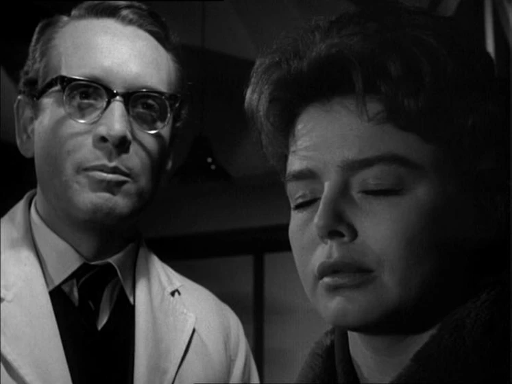 Janet Munro y Patrick McGoohan en vida-para-ruth