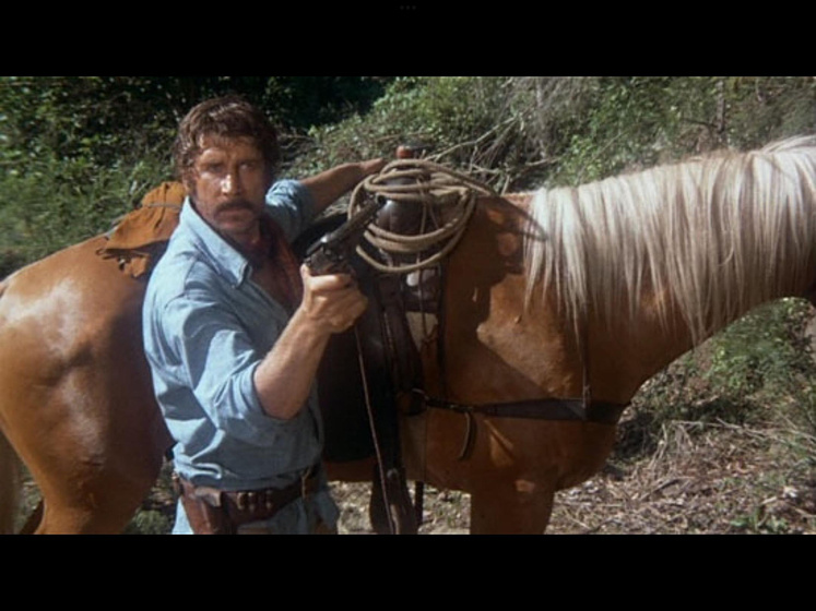 Alex Cord en Inn of the Damned