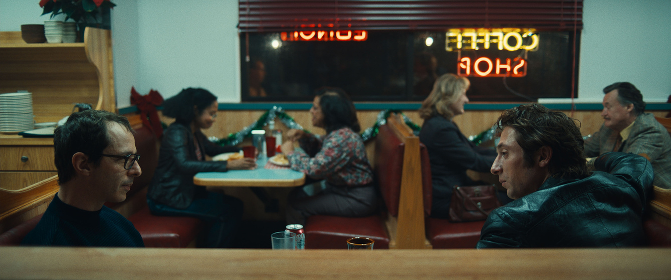 Jeremy Allen White y Jeremy Strong en Springsteen. Deliver me from Nowhere