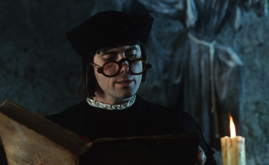 Jeffrey Combs en El Foso y el Péndulo