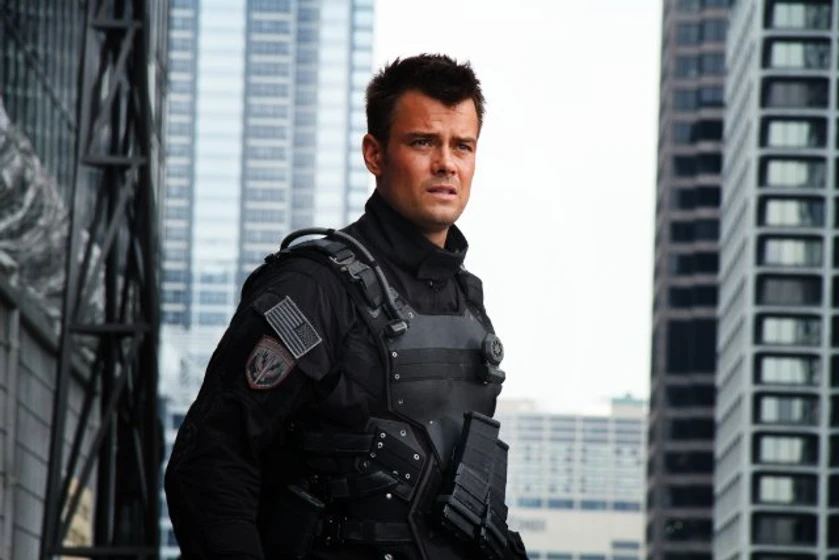 Josh Duhamel en Transformers: El lado oscuro de la Luna