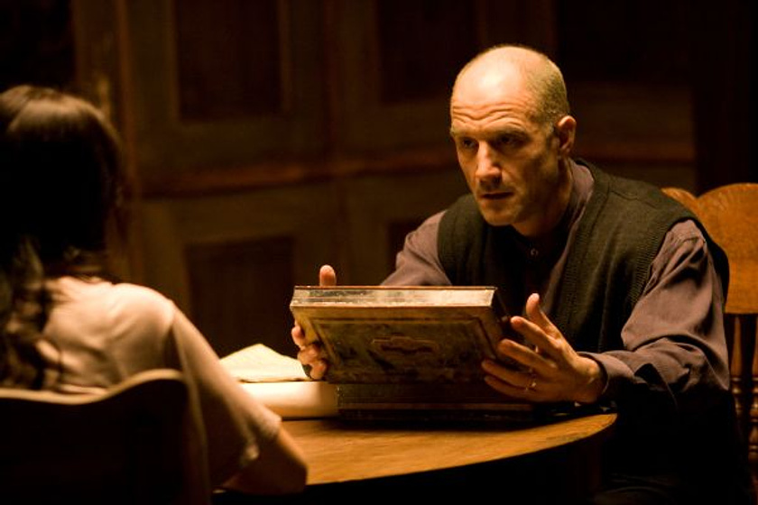 Elias Koteas en Exorcismo en Connecticut
