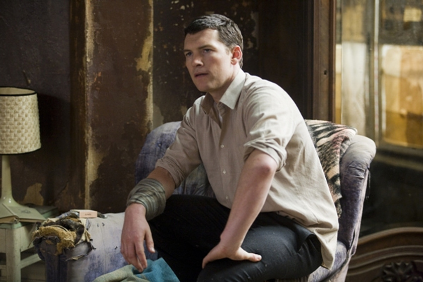 Sam Worthington en La Deuda