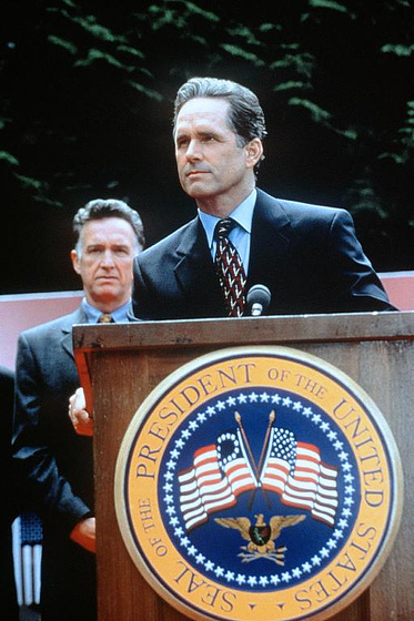 Gregory Harrison en Traición en la Casa Blanca