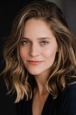picture of actor Sarah Bishop