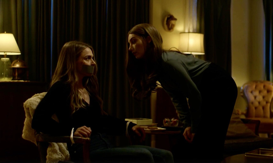 Elise Gatien y Natalie Dreyfuss en Me Muero Por Ser Tú