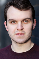 picture of actor Tom Bulpett