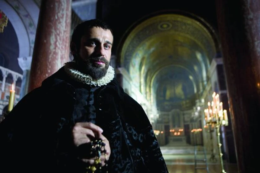Jordi Mollà en Elizabeth. La Edad de Oro