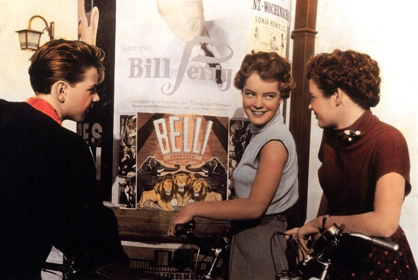 Götz George y Romy Schneider en lilas-blancas