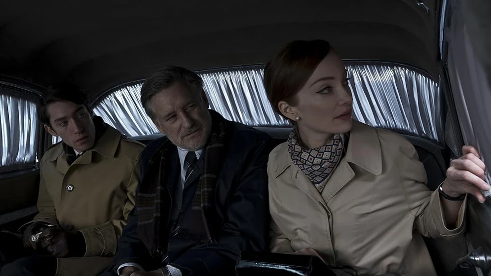 Bill Pullman, Lotte Verbeek y James Bloor en el-juego-mas-frio