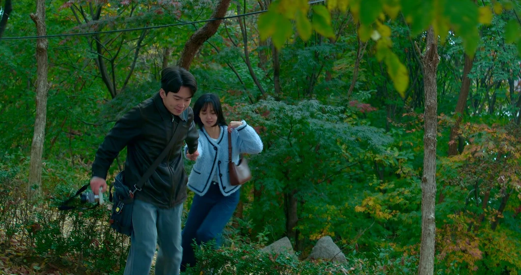 Han Hye-ji y Kim Joo-young en space