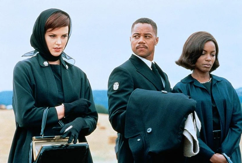Charlize Theron, Cuba Gooding Jr. y Aunjanue Ellis-Taylor en Hombres de honor
