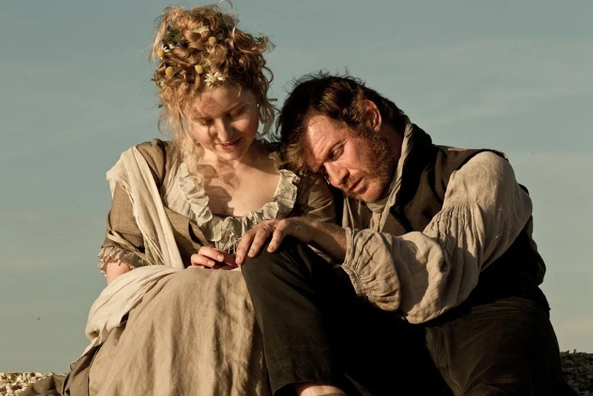 Jason Flemyng y Jessie Cave en Grandes Esperanzas