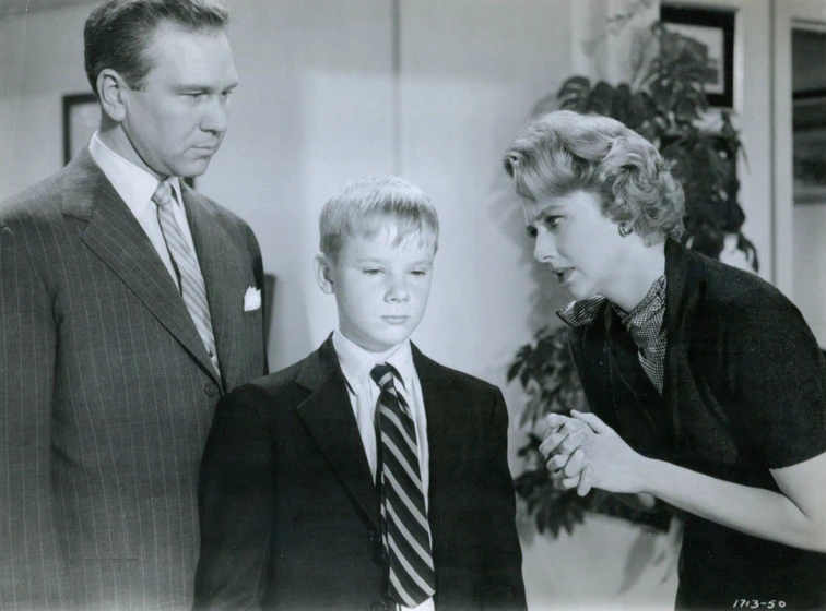 Richard Eastham, Mary Fickett y Malcolm Brodrick en man-on-fire