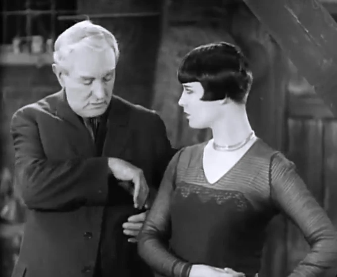 Louise Brooks y Charles Goodrich en the-show-off