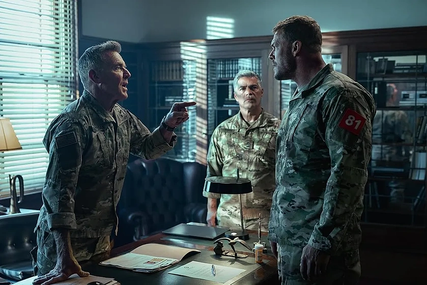 Dennis Quaid, Esai Morales y Alan Ritchson en maquina-de-guerra-2026