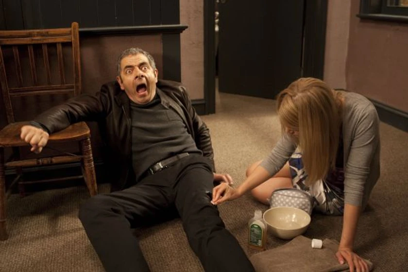 Rowan Atkinson en johnny-english-returns