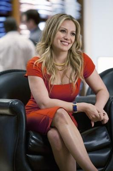 Hilary Duff en Beauty & The Briefcase