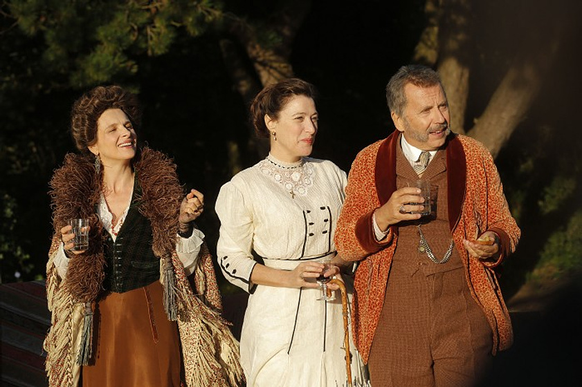 Juliette Binoche y Valeria Bruni Tedeschi en La Alta sociedad