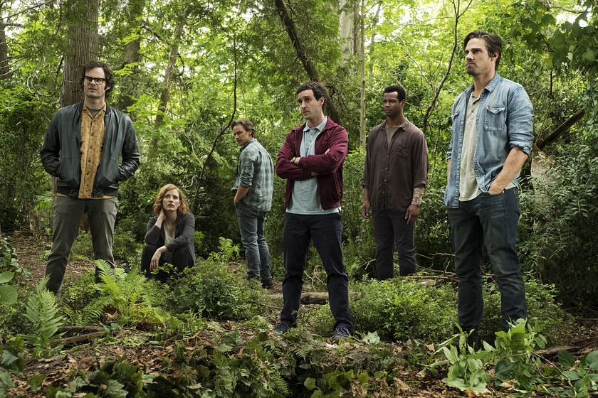 James Ransone, James McAvoy, Bill Hader, Jessica Chastain, Isaiah Mustafa y Jay Ryan en It: Capítulo 2