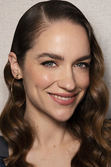 picture of actor Melanie Scrofano