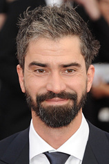 photo of person Hamish Linklater