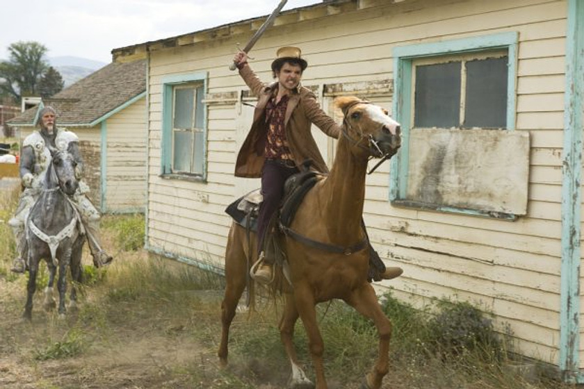 Matt Frewer y Andrew Lee Potts en Alice